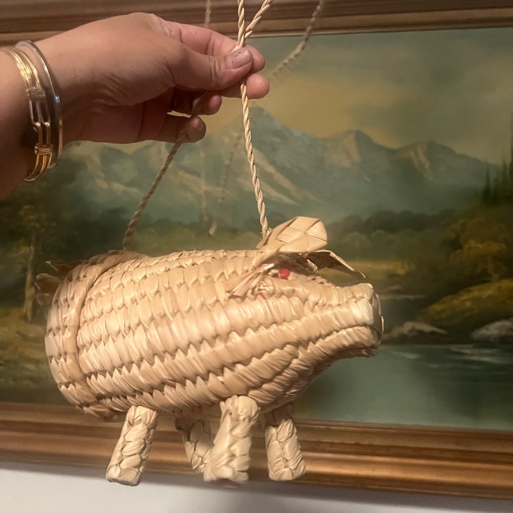 Woven Straw Pig Shaped Handbag
